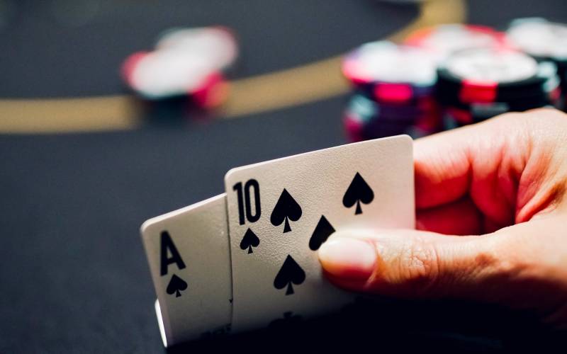 Cách Lên Bài Poker Đẹp - Bí Kíp Tăng Cơ Hội Thắng Lớn 3 Chọn bài tẩy hợp lý